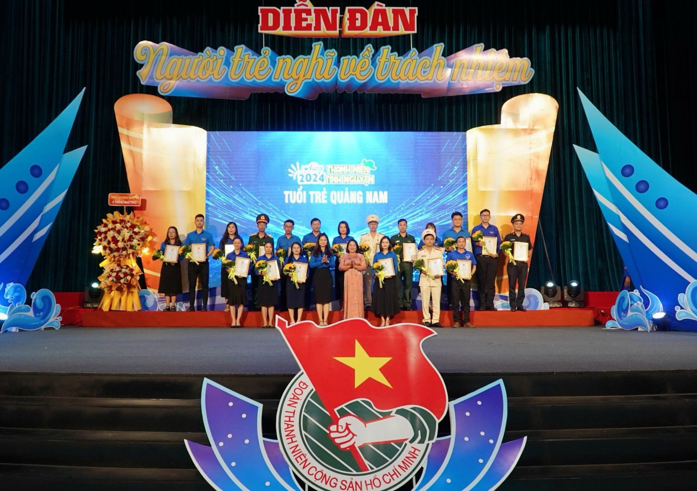 Diễn đàn "Người trẻ nghĩ về trách nhiệm"