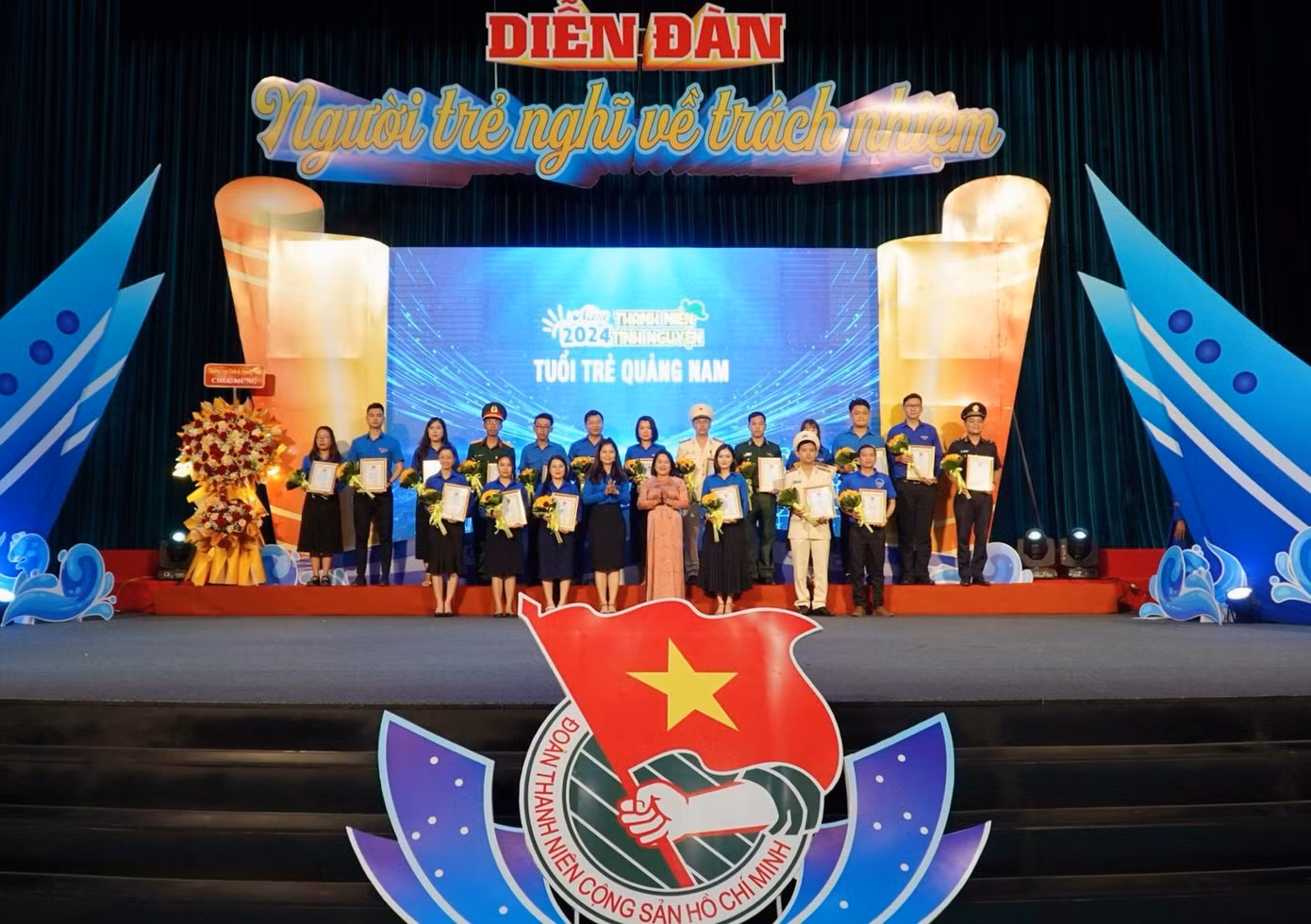Diễn đàn "Người trẻ nghĩ về trách nhiệm"