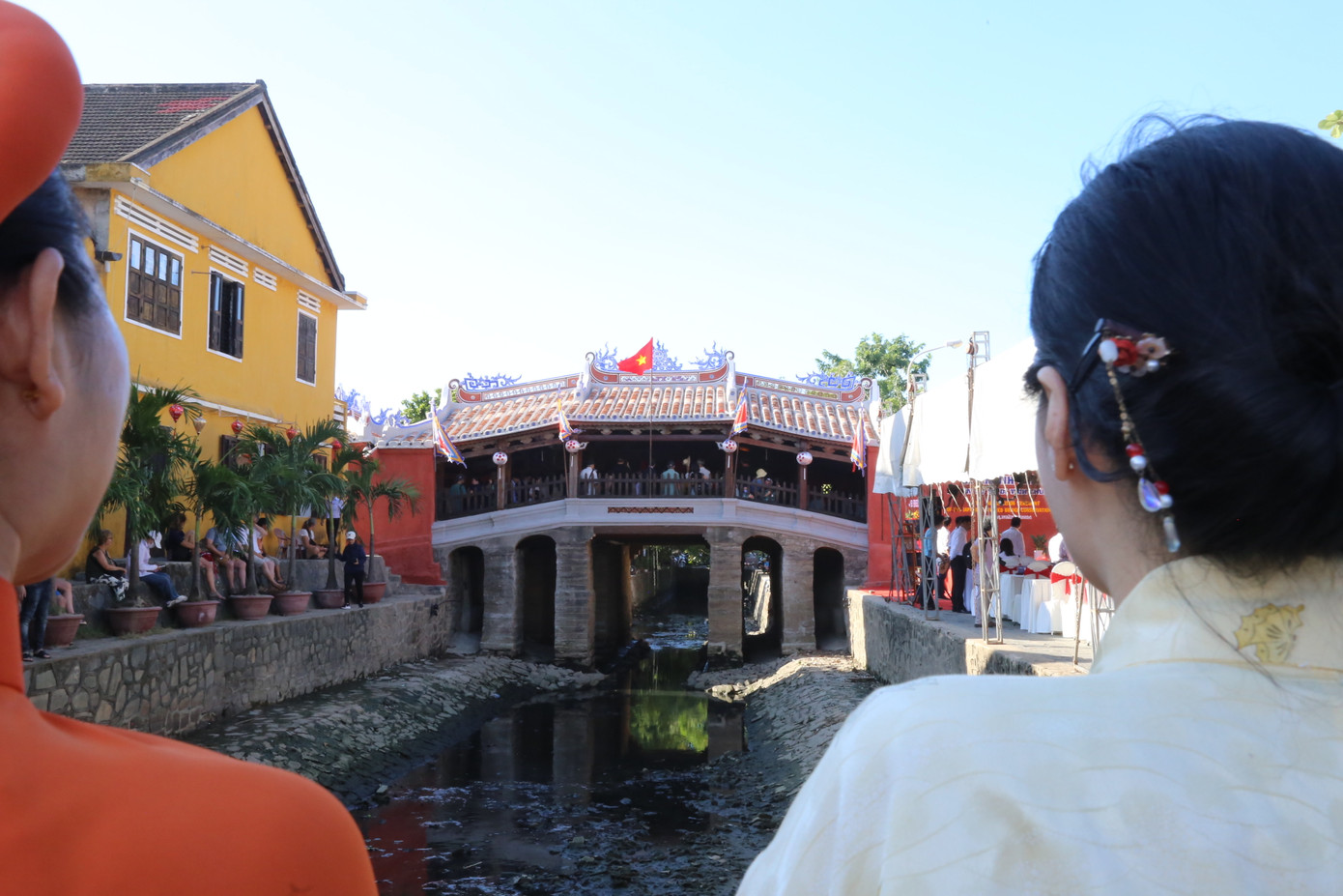 Di tích Chùa Cầu Hội An trong ngày khánh thành. Di tích Chùa Cầu Hội An trong ngày khánh thành.