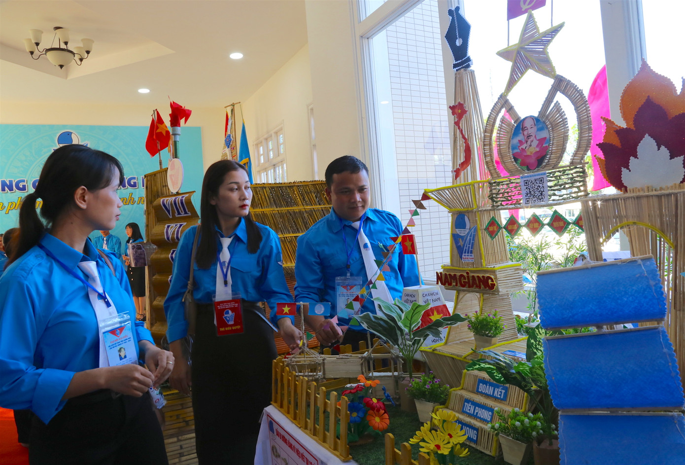 Đại biểu tham gia các hoạt động bên lề Đại hội.