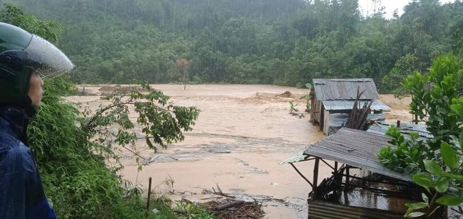 Nước lớn tại thôn Nal, xã Lăng, huyện Tây Giang.