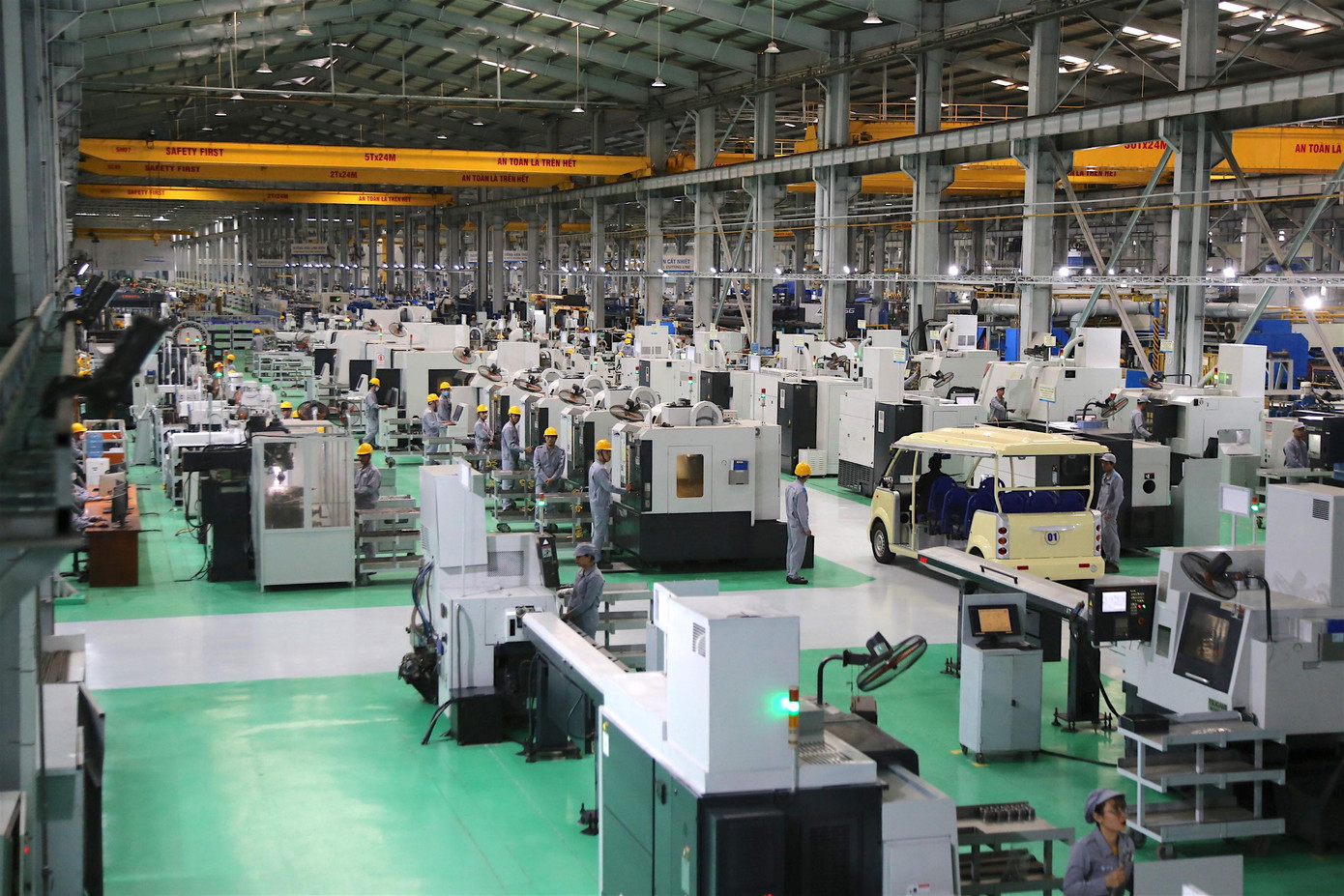 Bên trong THACO INDUSTRIES của tập đoàn Thaco.