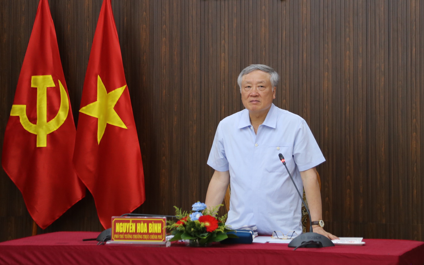 Phó Thủ tướng Thường trực Chính phủ Nguyễn Hòa Bình chủ trì buổi làm việc với 5 tỉnh, thành miền Trung về giải ngân vốn đầu tư công. Ảnh: Hoài Văn Phó Thủ tướng Thường trực Chính phủ Nguyễn Hòa Bình chủ trì buổi làm việc với 5 tỉnh, thành miền Trung về giải ngân vốn đầu tư công. Ảnh: Hoài Văn