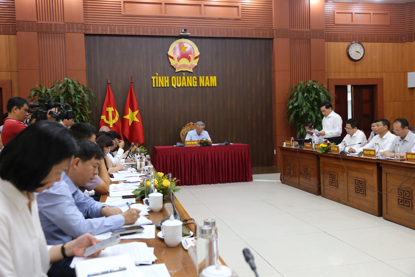 Các địa phương báo cáo Phó Thủ tướng về công tác giải ngân vốn đầu tư công. Các địa phương báo cáo Phó Thủ tướng về công tác giải ngân vốn đầu tư công.