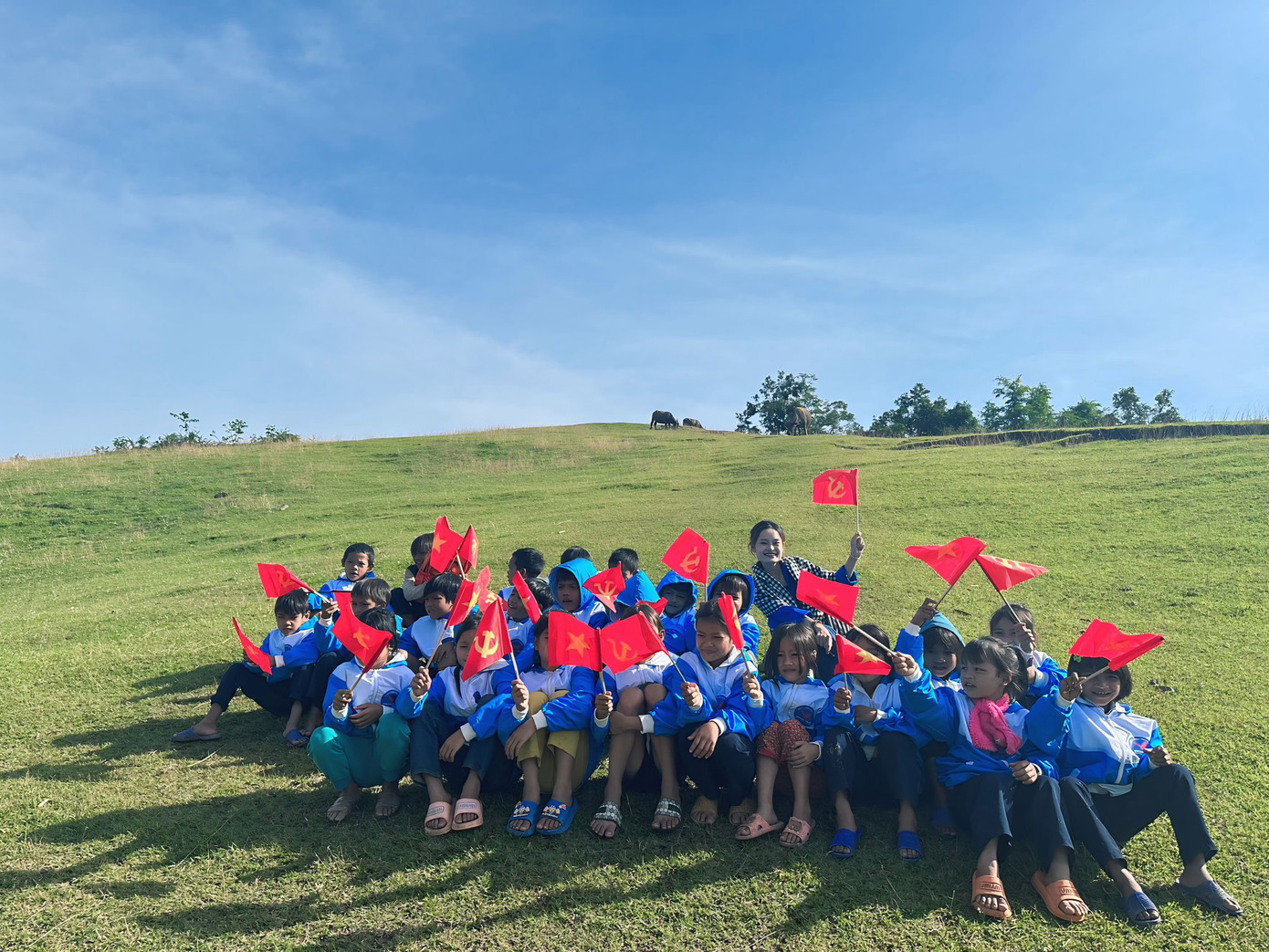 Những khoảnh khắc đáng nhớ cùng các em nhỏ vùng cao. Những khoảnh khắc đáng nhớ cùng các em nhỏ vùng cao.