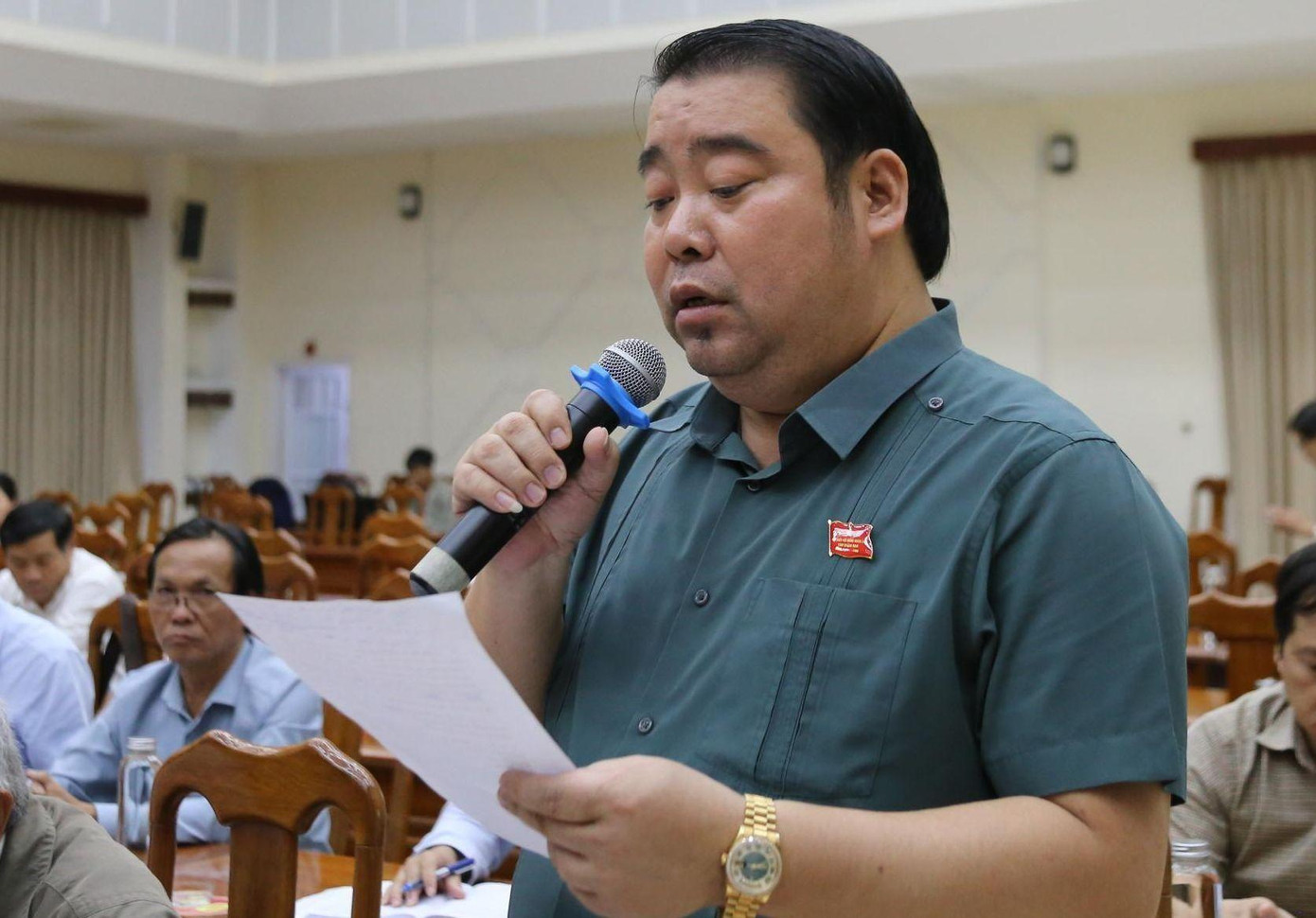 Ông Nguyễn Viết Dũng tại kỳ họp thứ 12 HĐND tỉnh Quảng Nam diễn ra từ ngày 7 - 9/12. Ảnh Hoài Văn