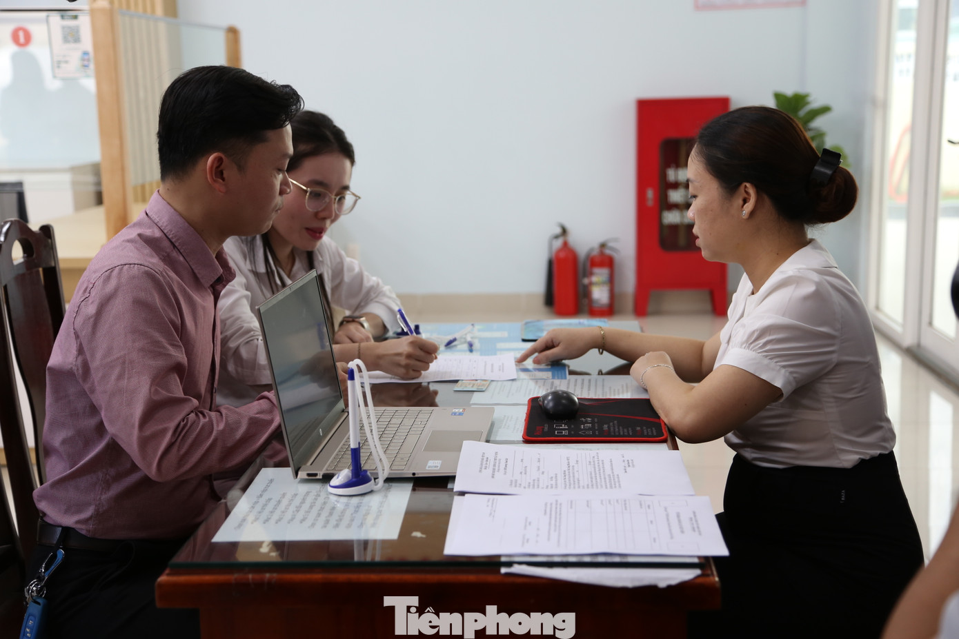 &quot;Tất nhiên, sẽ cần một thời gian để quá trình này diễn ra bài bản, trơn tru. Tuy nhiên, đây sẽ là tiền để để tạo ra sự thay đổi lớn không chỉ ở cấp phường, cấp tỉnh, thành mà còn là trên cả nước khi vận hành Cổng thông tin dữ liệu Quốc gia&quot;, ông Vĩnh nói.