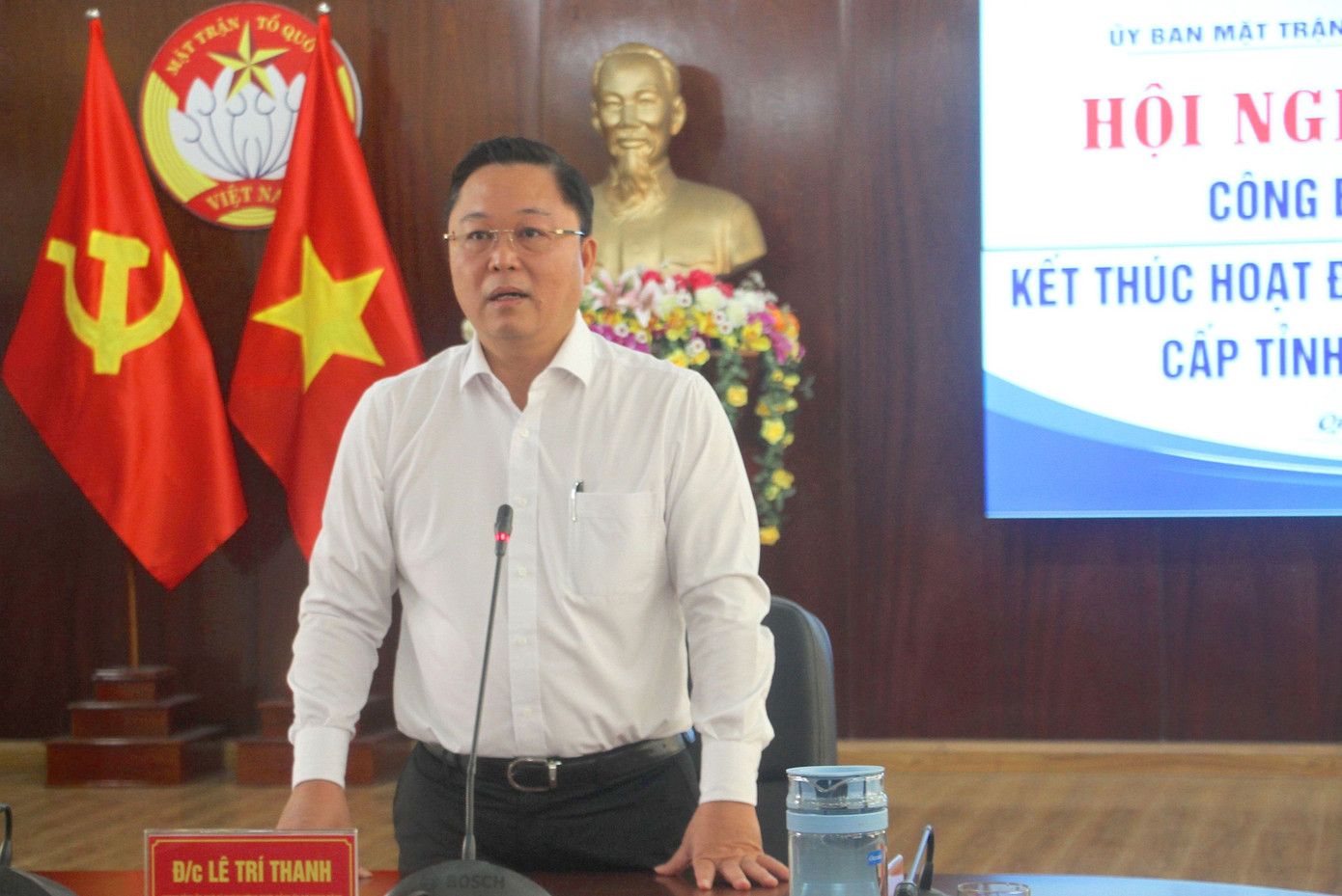 Ông Lê Trí Thanh - Chủ tịch Ủy ban MTTQ Việt Nam tỉnh Quảng Nam chủ trì hội nghị.