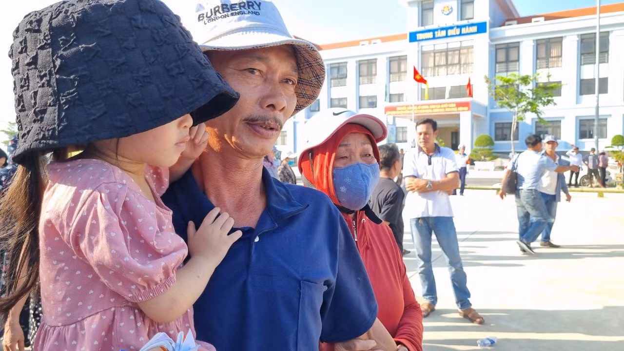 Đoàn tụ.
