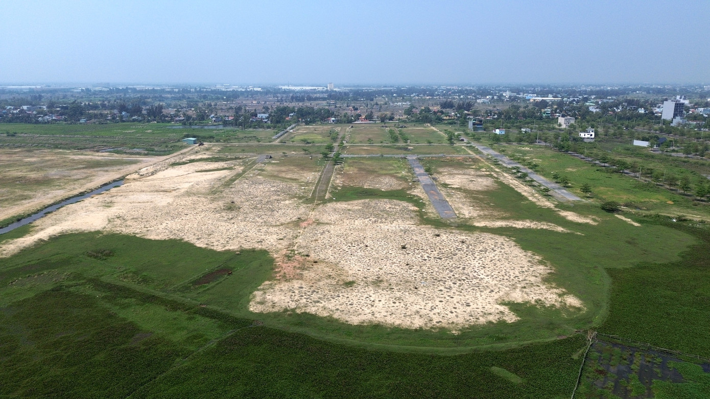 Khu vực dự án của Công ty CP Bách Đạt An ở Khu đô thị mới Điện Nam - Điện Ngọc (thị xã Điện Bàn). Ảnh: Hoài Văn