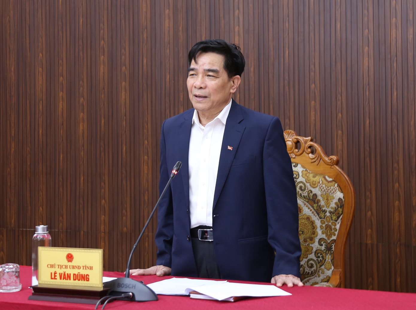 Ông Lê Văn Dũng - Chủ tịch UBND tỉnh Quảng Nam chủ trì buổi họp. Ảnh: Hoài Văn Ông Lê Văn Dũng - Chủ tịch UBND tỉnh Quảng Nam chủ trì buổi họp. Ảnh: Hoài Văn