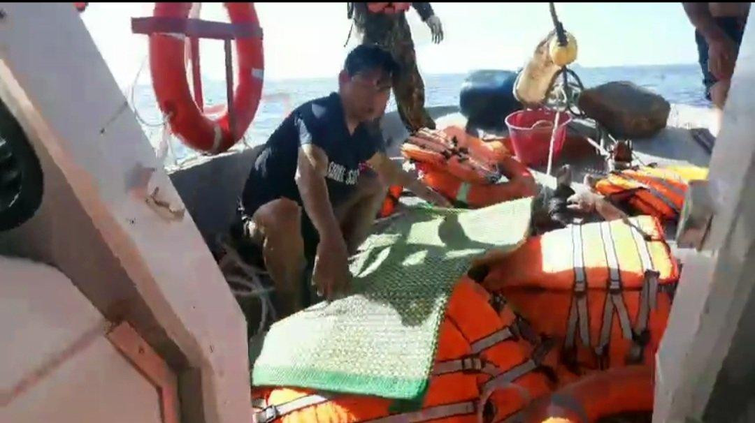 3 ngư dân tử vong sau vụ va chạm tàu cá trên biển. Ảnh CTV 3 ngư dân tử vong sau vụ va chạm tàu cá trên biển. Ảnh CTV