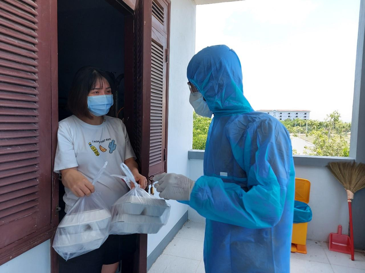 Quảng Nam tiếp nhận công dân ở nước ngoài về cách ly tập trung hồi tháng 6/ 2021.