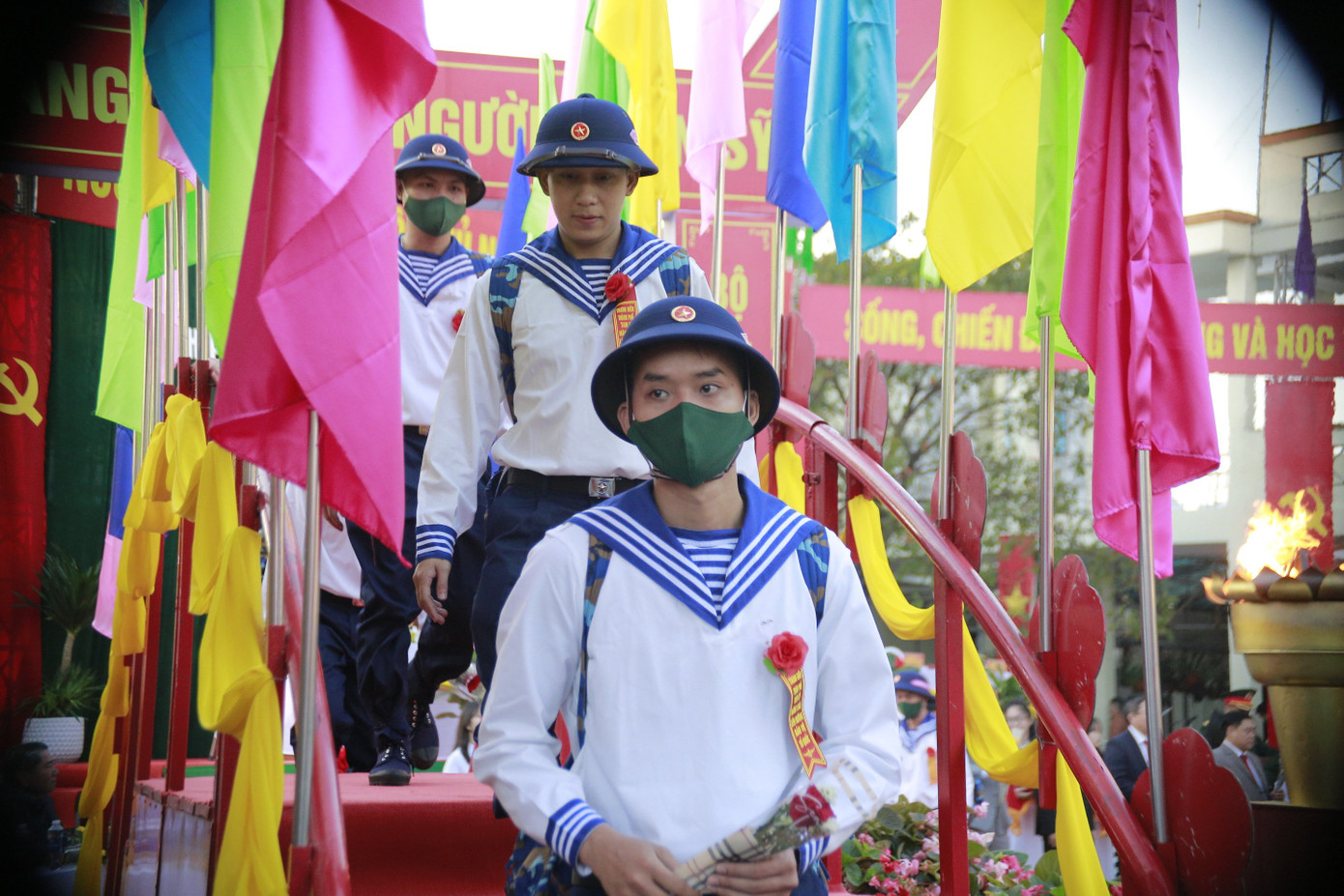 Tại TP Tam Kỳ (tỉnh Quảng Nam) có hơn 150 thanh niên tham gia nghĩa vụ quân sự đợt này. Các thanh niên lên đường nhập ngũ tại các đơn vị Trung đoàn 885 (Bộ CHQS tỉnh), Bộ Chỉ huy Bộ đội biên phòng tỉnh Quảng Nam, Lữ đoàn 83 – Binh chủng Hải quân và Công an tỉnh Quảng Nam.