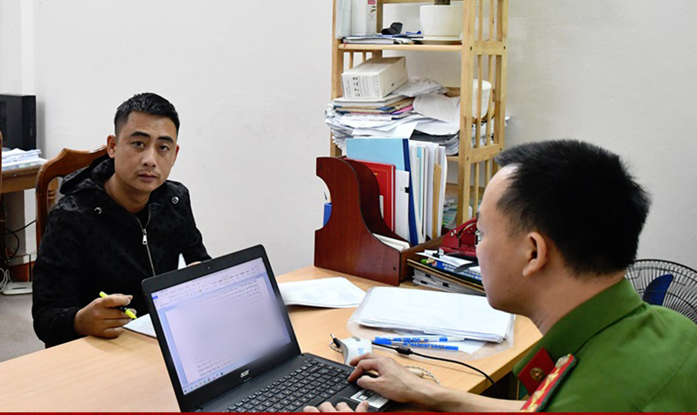 Các đối tượng trong đường dây cho vay nặng lãi vừa bị tạm giữ. Ảnh CA Các đối tượng trong đường dây cho vay nặng lãi vừa bị tạm giữ. Ảnh CA