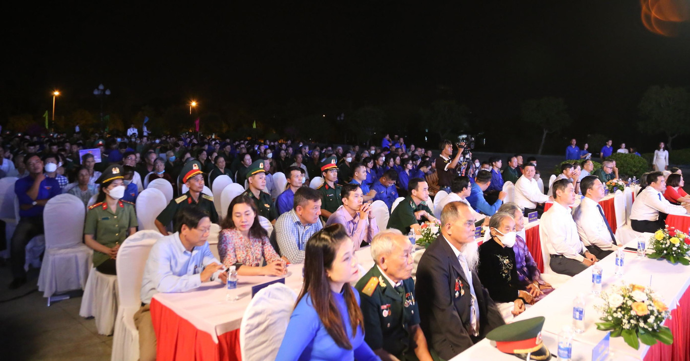 Rất đông đại biểu và bạn trẻ ĐVTN tham dự chương trình.