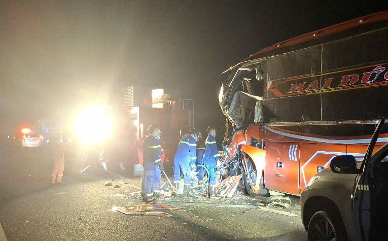 Lực lượng chức năng có mặt tại hiện trường.