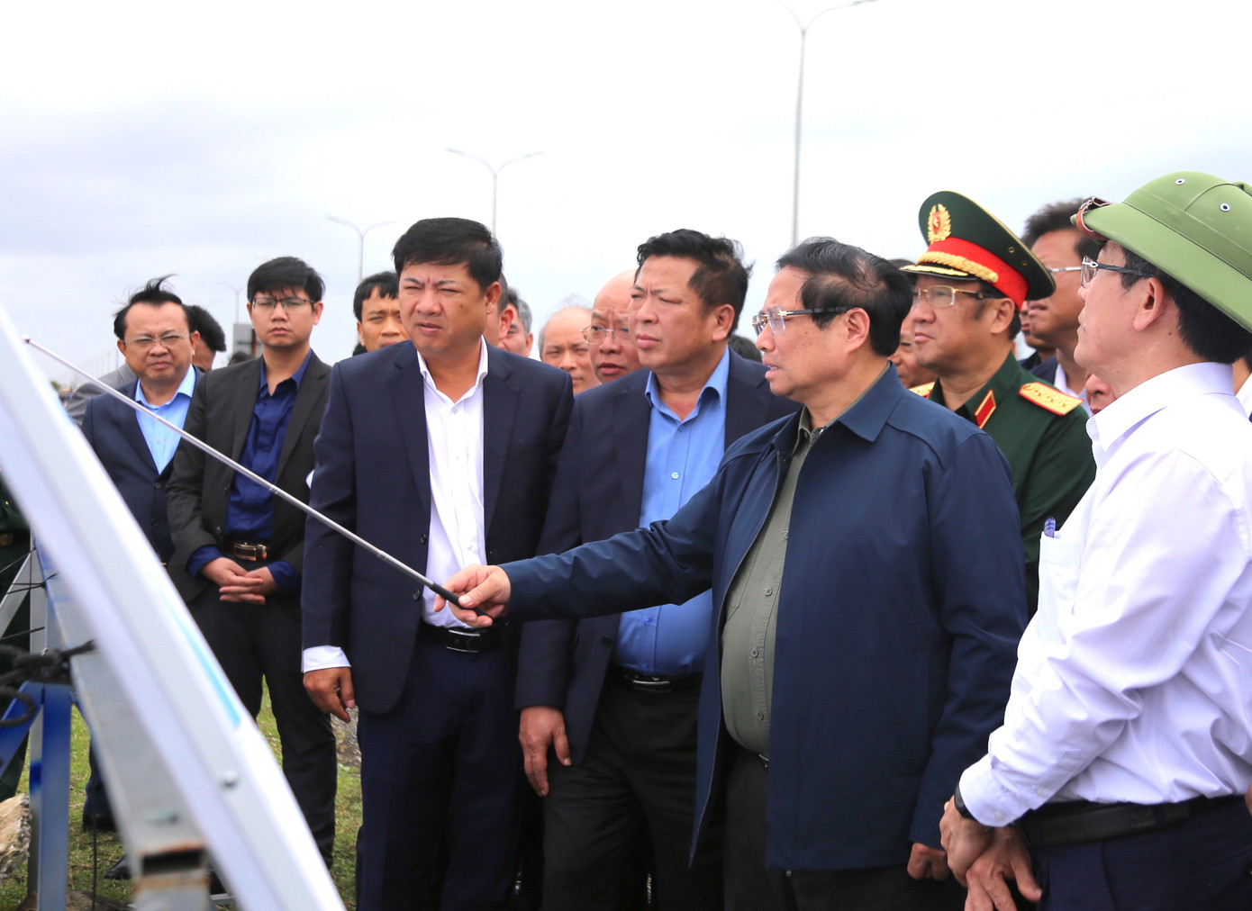 Thủ tướng Chính phủ Phạm Minh Chính khảo sát thực tế tại sân bay Chu Lai.