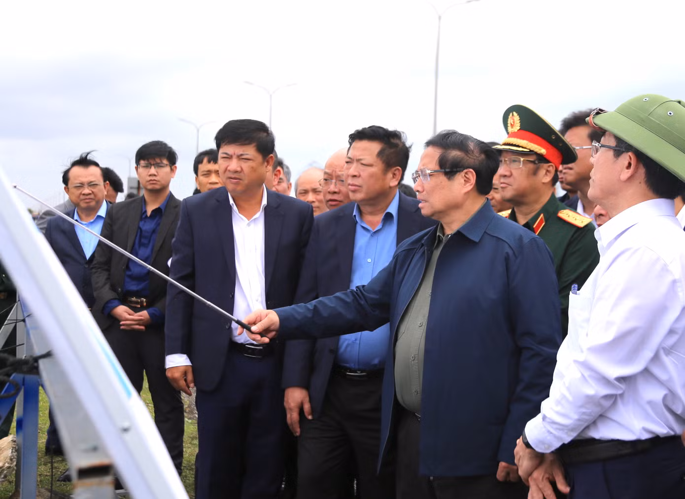 Thủ tướng Chính phủ Phạm Minh Chính khảo sát thực tế tại sân bay Chu Lai.