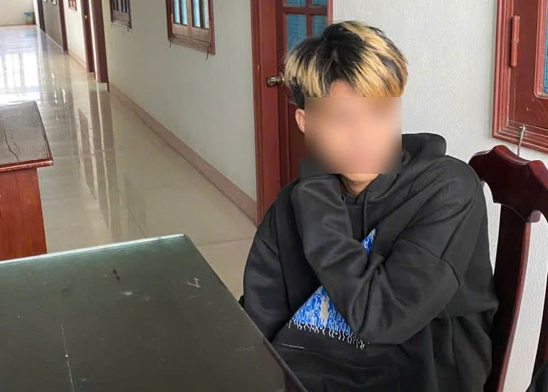 Đối tượng M.V.V tại cơ quan công an. Ảnh CA