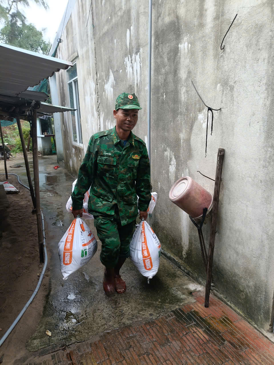 Triển khai các biện pháp ứng phó bão.