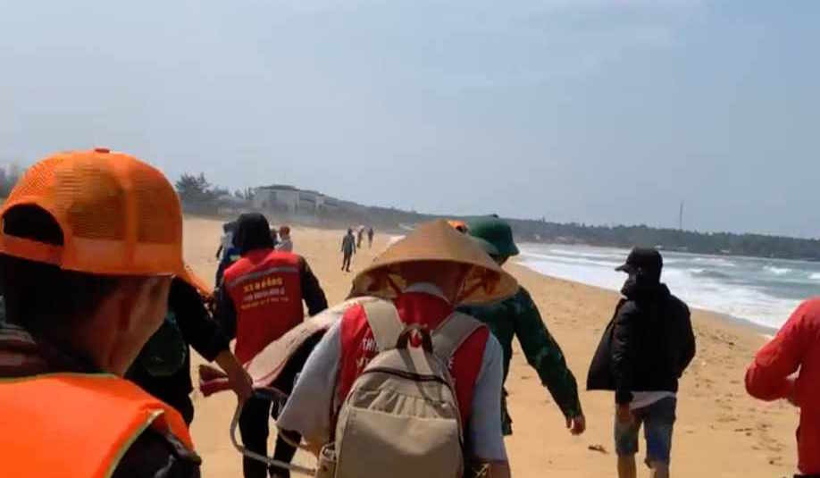 Tìm thấy thi thể nam sinh mất tích khi đang bơi ra biển để cứu bạn đuối nước. Ảnh FB