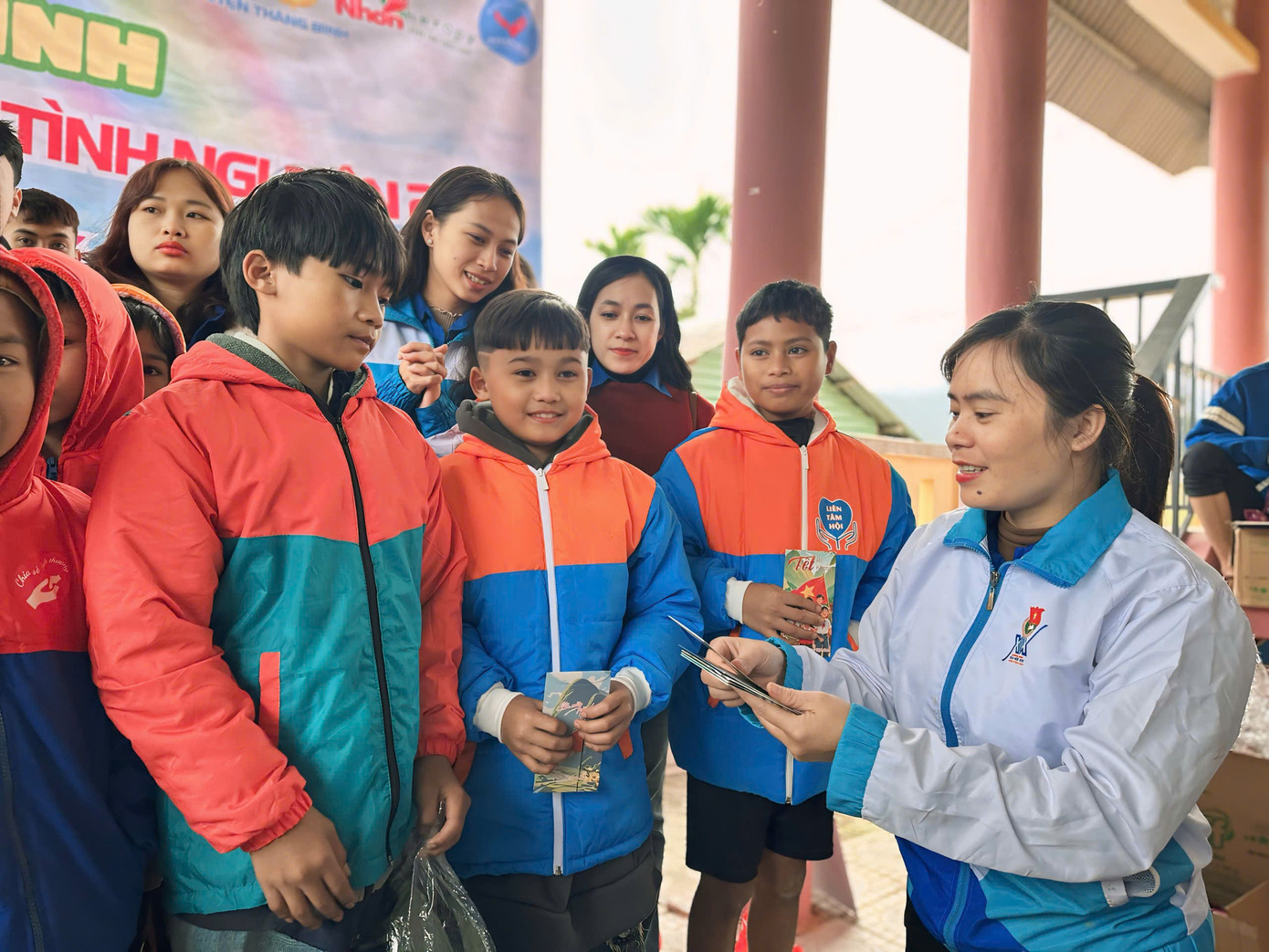 Nhiều hoạt động ý nghĩa trong Chương trình Tình nguyện mùa đông – Xuân tình nguyện. Nhiều hoạt động ý nghĩa trong Chương trình Tình nguyện mùa đông – Xuân tình nguyện.