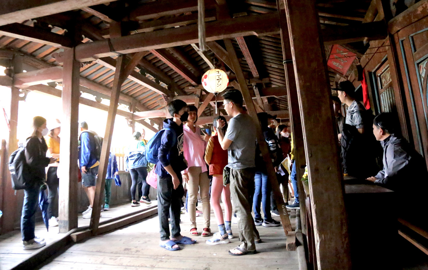 Việc trùng tu thực hiện theo nguyên tắc bảo tồn tối đa các yếu tố gốc, duy trì đồng thời giá trị và chức năng của di tích. Hiện vẫn rất đông du khách đến tham quan di tích.