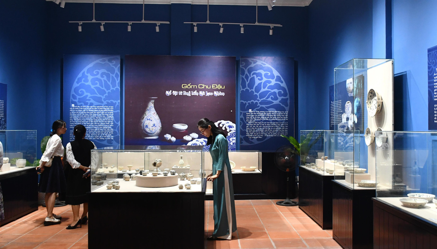 Khai trương Phòng trưng bày gốm Chu Đậu - Cổ vật từ lòng biển Cù Lao Chàm.