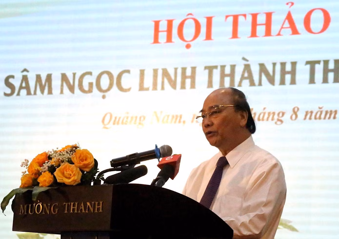 Chủ tịch nước Nguyễn Xuân Phúc phát biểu tại hội thảo Nâng tầm sâm Ngọc Linh thành thương hiệu quốc gia.