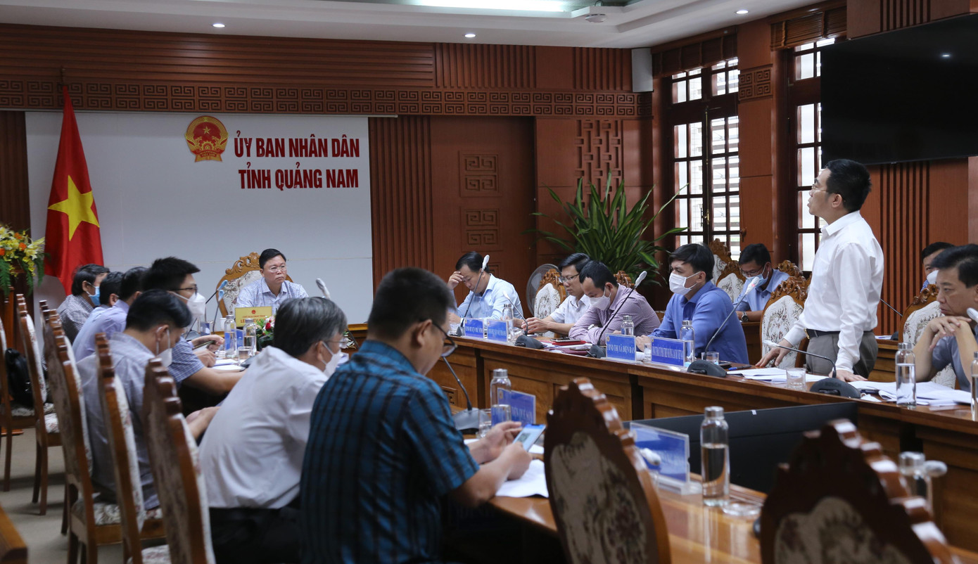 Lãnh đạo tỉnh Quảng Nam làm việc với VEC về giải quyết các tồn đọng vướng mắc của dự án cao tốc Đà Nẵng - Quảng Ngãi, đoạn qua địa bàn. Lãnh đạo tỉnh Quảng Nam làm việc với VEC về giải quyết các tồn đọng vướng mắc của dự án cao tốc Đà Nẵng - Quảng Ngãi, đoạn qua địa bàn.