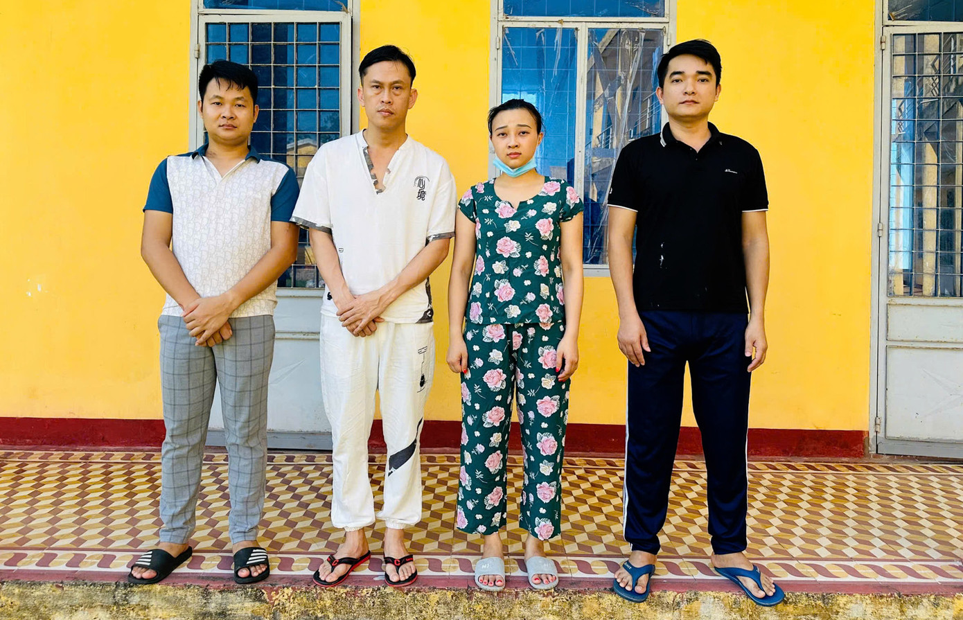 Các đối tượng Nguyễn Đình Toàn, Huỳnh Ngọc Tuấn, Trần Thị Thu Trang, Tôn Huy Tặng. Các đối tượng Nguyễn Đình Toàn, Huỳnh Ngọc Tuấn, Trần Thị Thu Trang, Tôn Huy Tặng.