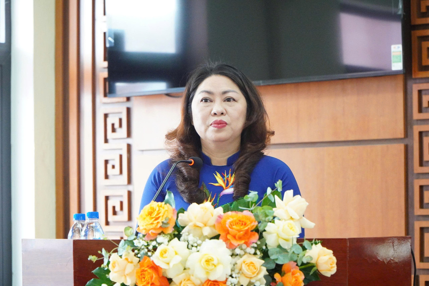 Bà Nguyễn Thị Thu Lan - Bí thư Đảng ủy phường Tam Kỳ phát biểu tại hội nghị.