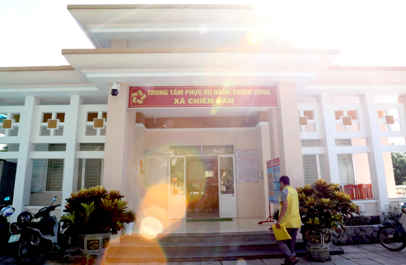 Trung tâm hành chính công xã Chiên Đàn, thành phố Đà Nẵng. Trung tâm hành chính công xã Chiên Đàn, thành phố Đà Nẵng.