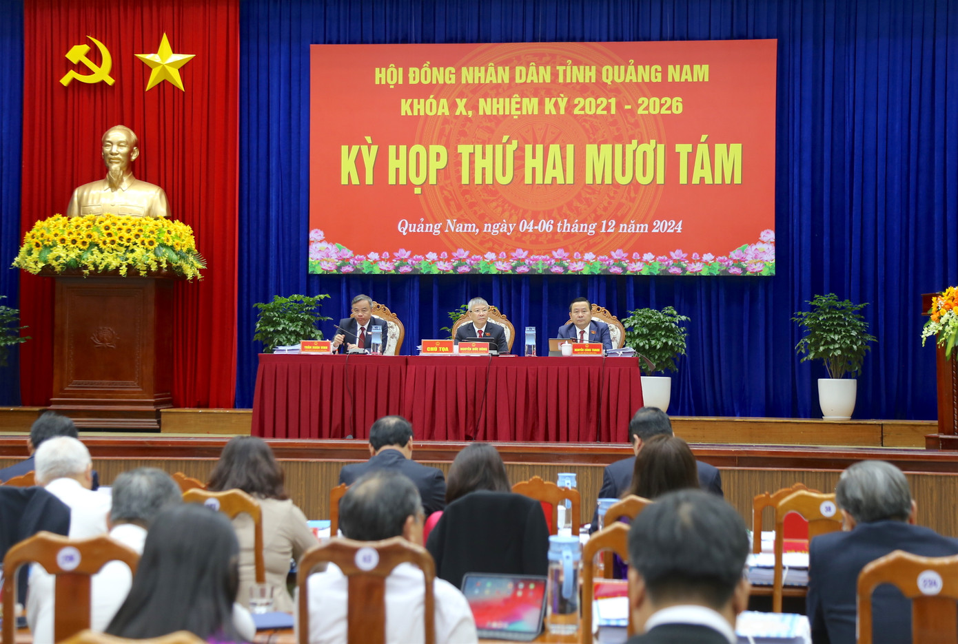 Kỳ họp 28 HĐND tỉnh Quảng Nam. Kỳ họp 28 HĐND tỉnh Quảng Nam.