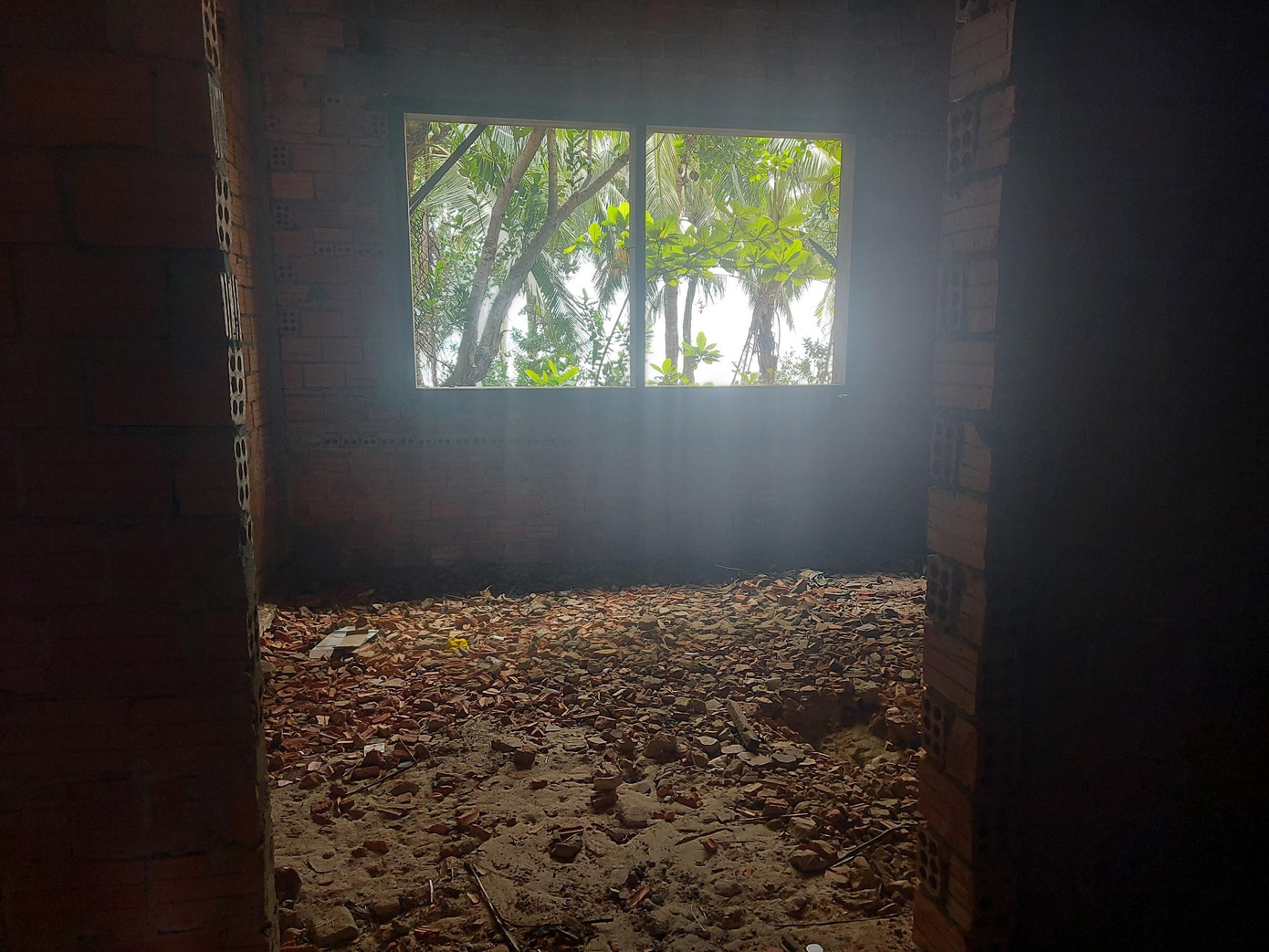 Ngổn ngang, nhếch nhác Ngổn ngang, nhếch nhác