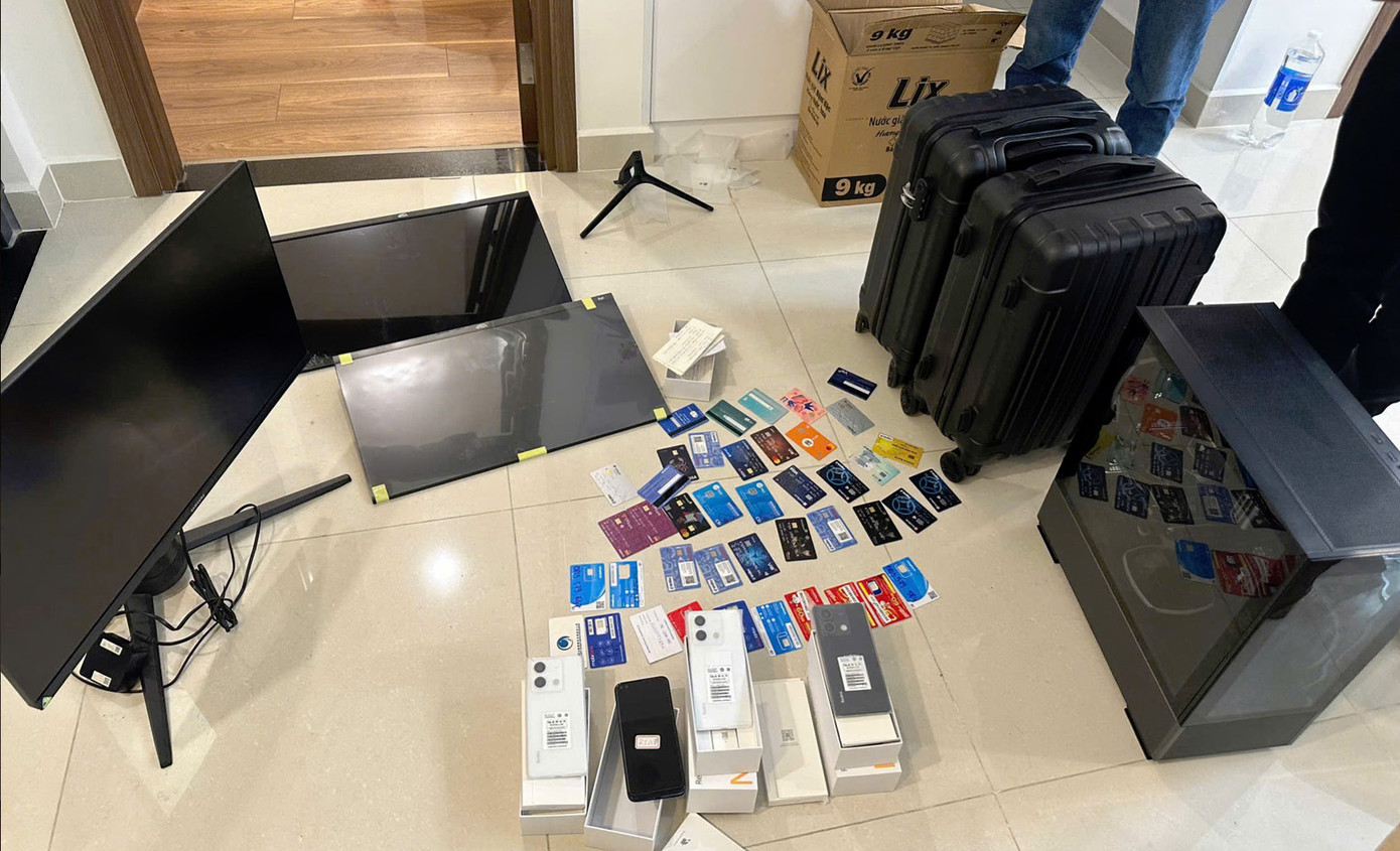 Tang vật liên quan vụ án. Tang vật liên quan vụ án.