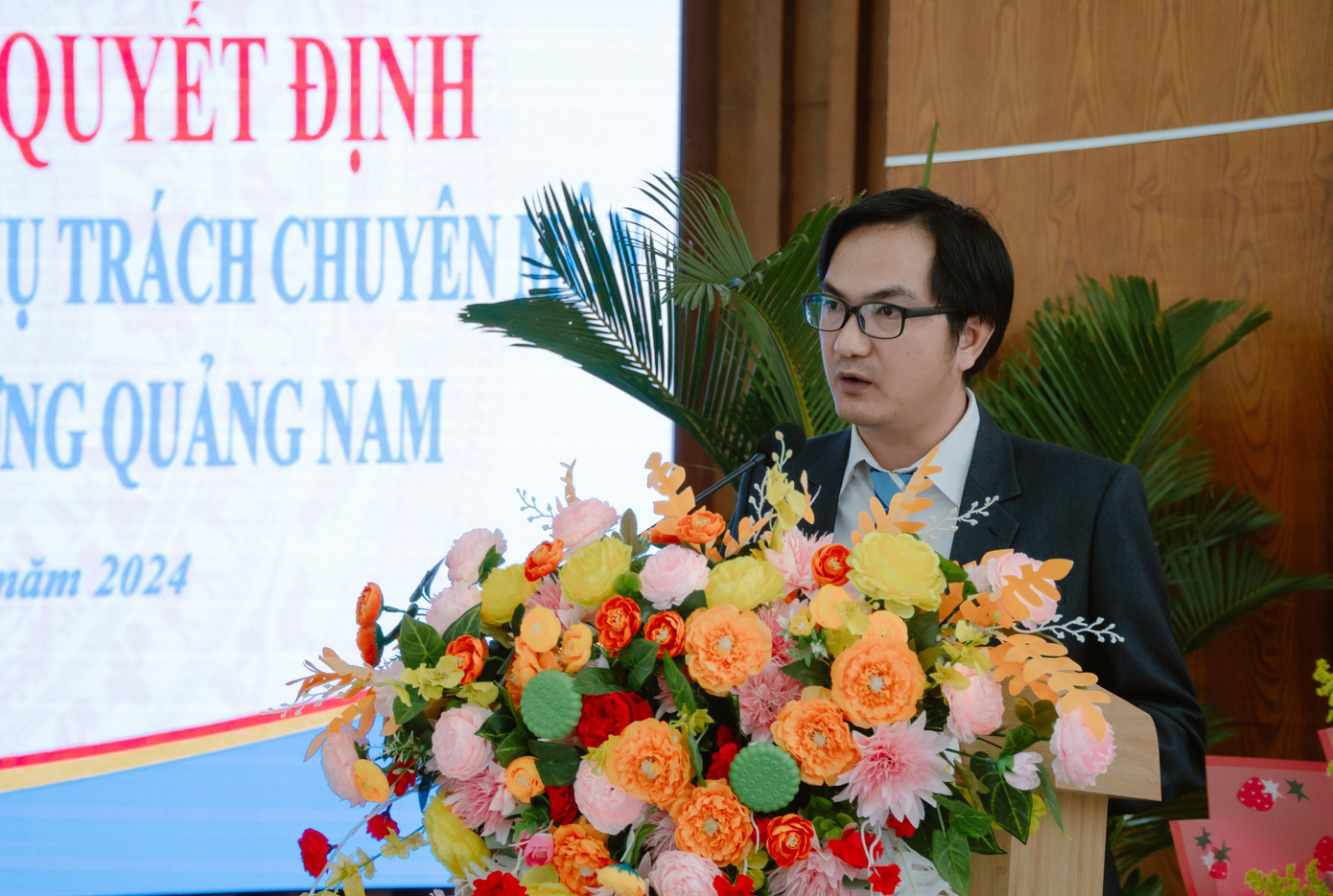 TS.BS Phan Tấn Quang phát biểu nhận nhiệm vụ. TS.BS Phan Tấn Quang phát biểu nhận nhiệm vụ.