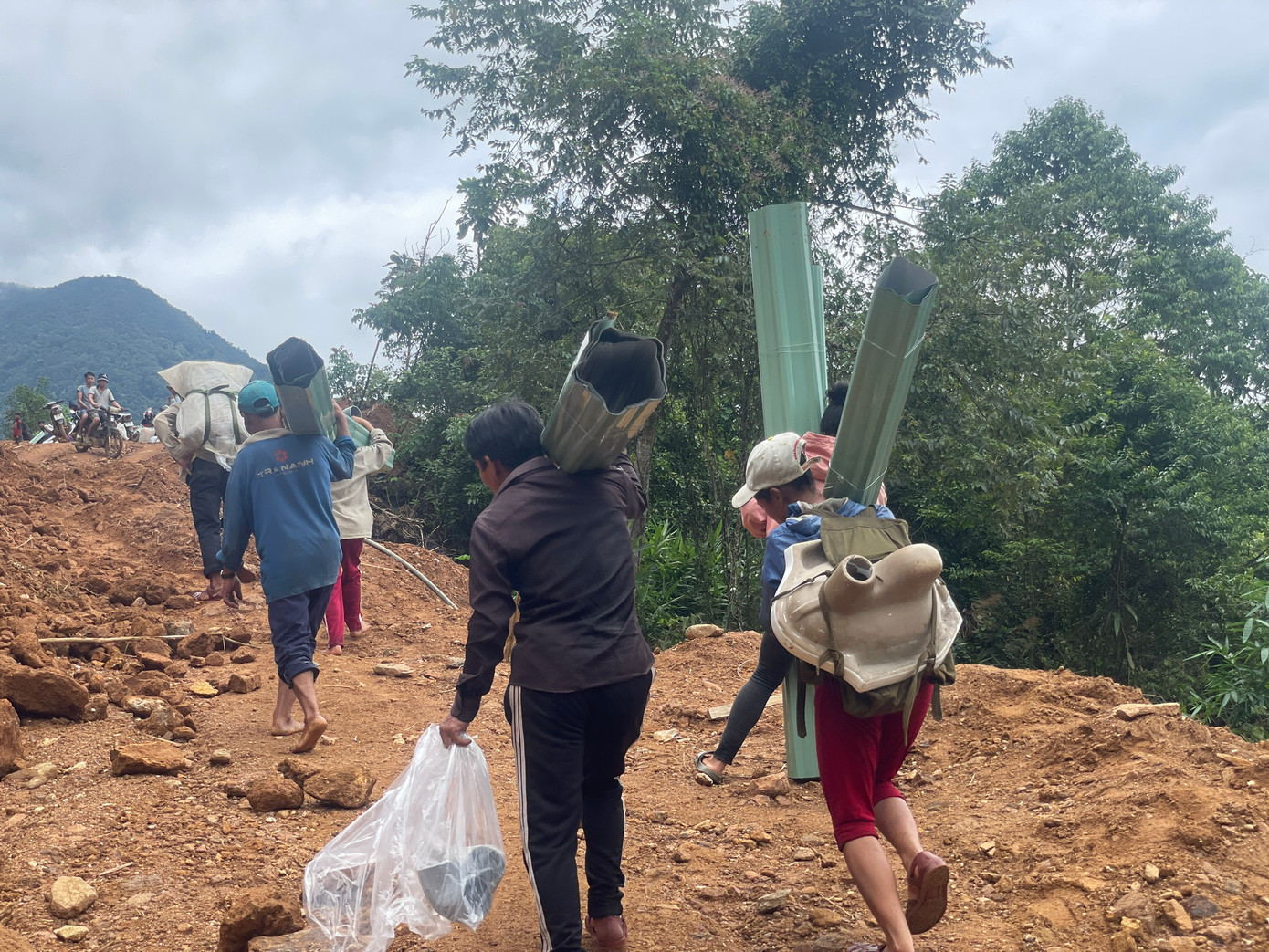 Cùng nhau "về đích"