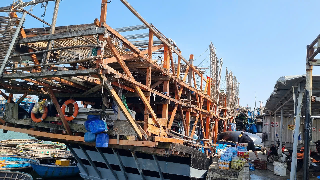 Tàu cá của ngư dân Quảng Nam chuẩn bị vươn khơi. Ảnh minh hoạ.