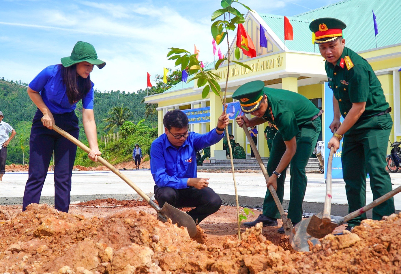 Nhiều hoạt động đồng loạt diễn ra ngay sau lễ ra quân.