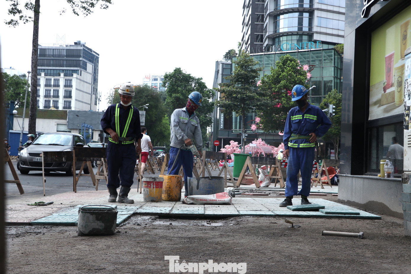 Đoạn từ trước Ngã tư Lê Lợi – Nam Kỳ Khởi Nghĩa đến ngã tư Lê Lợi – Nam Kỳ Khởi Nghĩa sẽ được nghiệm thu đưa vào sử dụng và tháo dỡ rào chắn vào ngày 20/5/2022; đoạn từ ngã tư Lê Lợi – Nam Kỳ Khởi Nghĩa đến trước Ngã ba Lê Lợi – Phan Bội Châu 20m được nghiệm thu đưa vào sử dụng và tháo dỡ rào chắn vào ngày 10/6/2022; Còn đoạn trước ngã ba Lê Lợi – Phan Bội Châu đến chợ Bến Thành và khu vực chợ Bến Thành sẽ hoàn trả trước Lễ Quốc khánh 2/9.