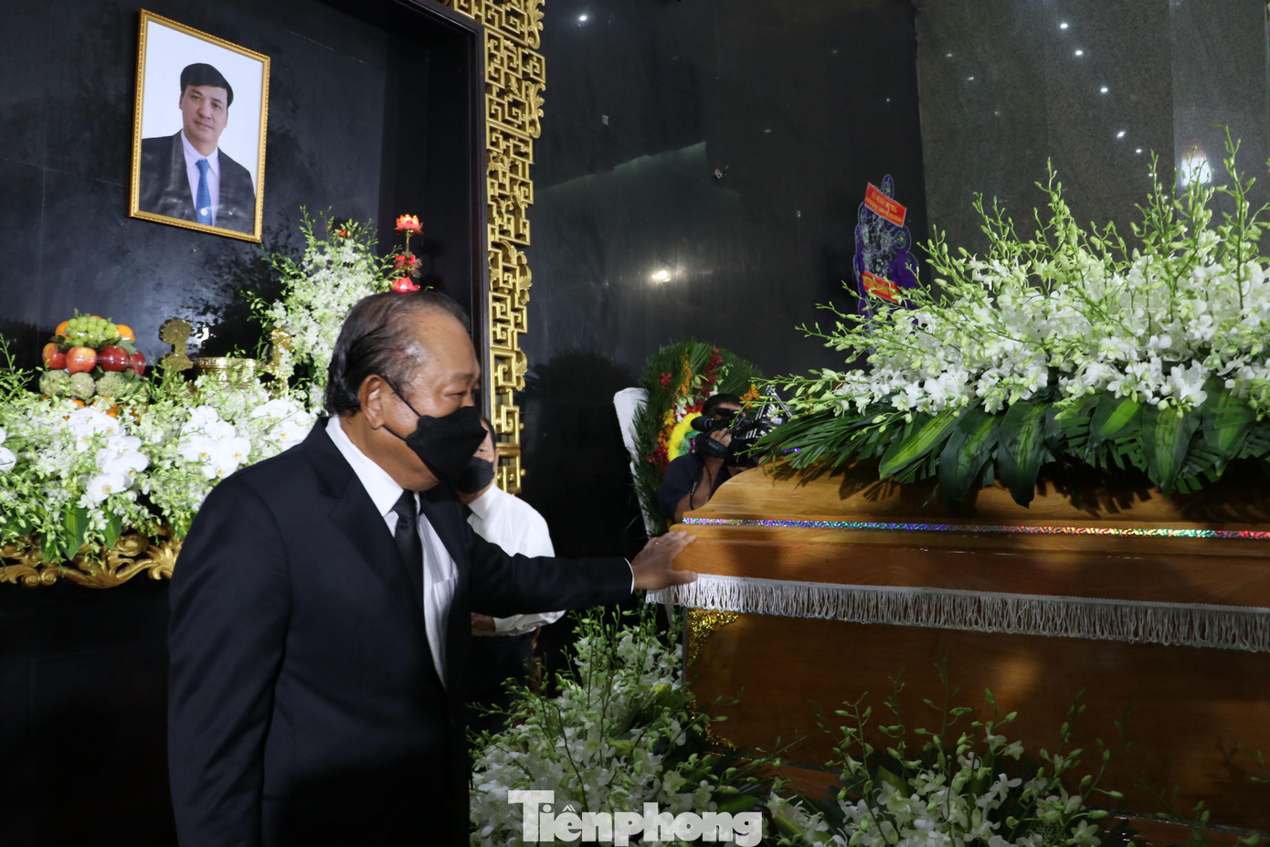 Nguyên Phó thủ tướng Trương Hòa Bình tiễn biệt ông Lê Hòa Bình.