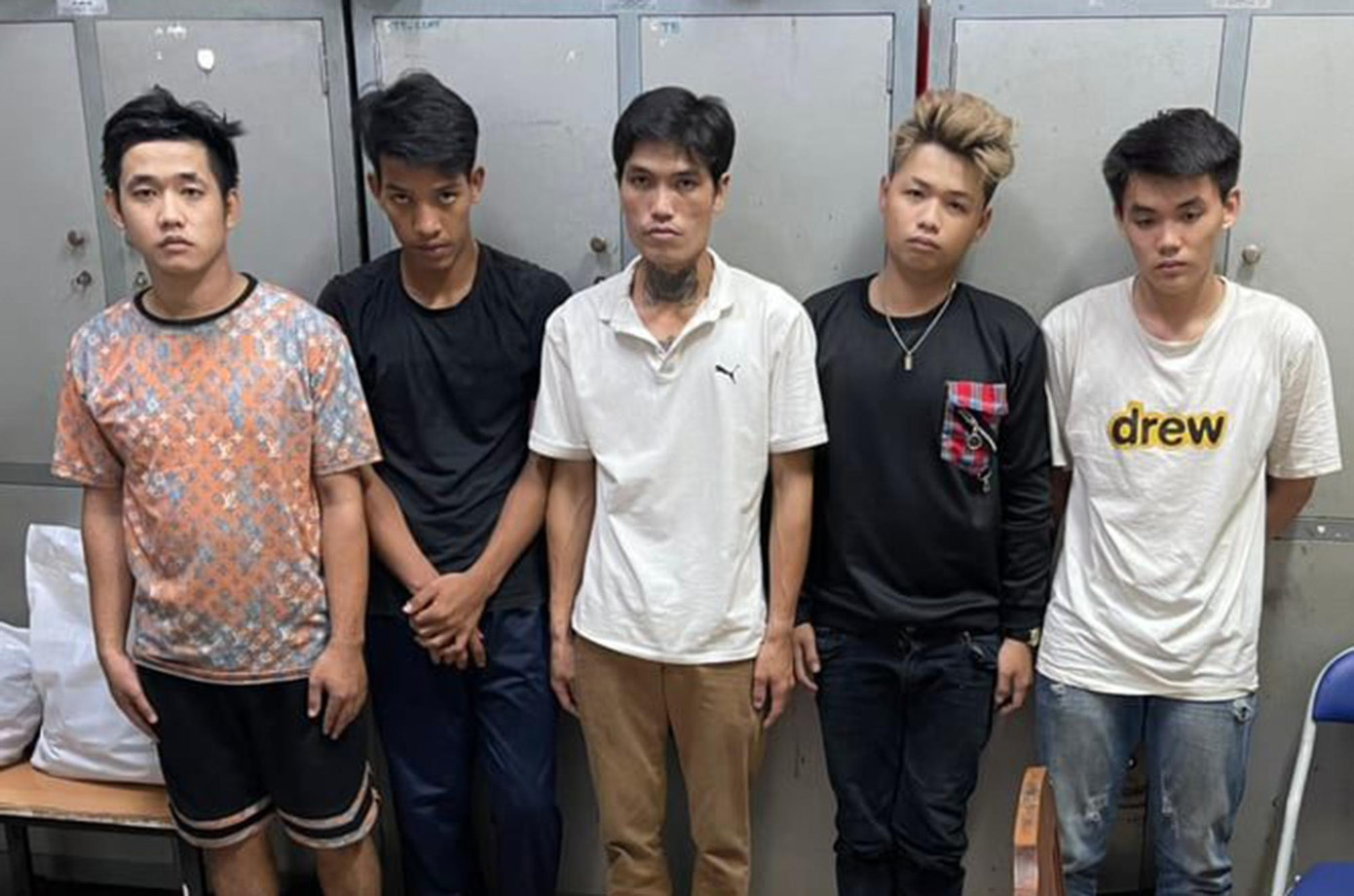 Các đối tượng bị bắt.