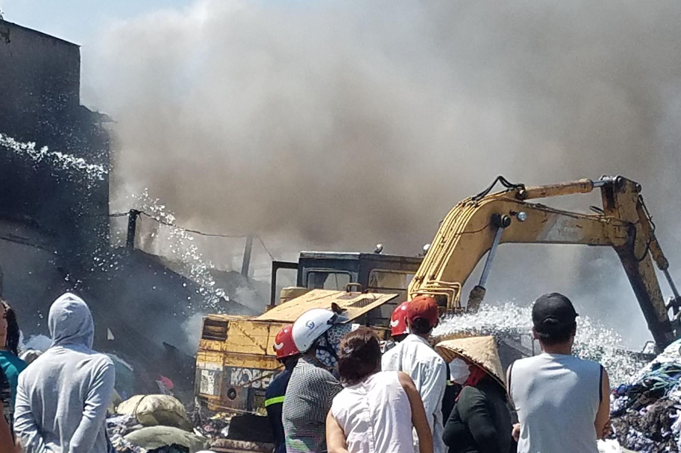 Hiện trường vụ cháy. Hiện trường vụ cháy.