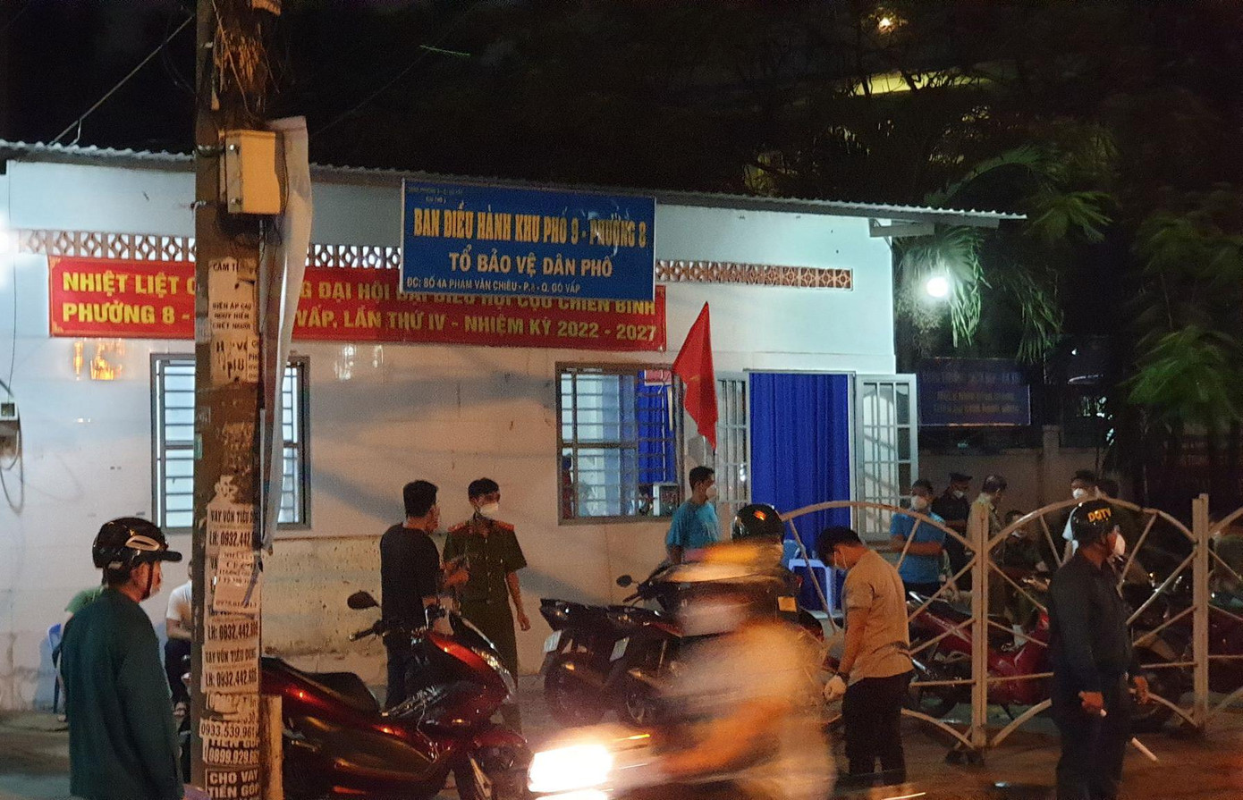 Lực lượng chức năng điều tra vụ việc. Lực lượng chức năng điều tra vụ việc.