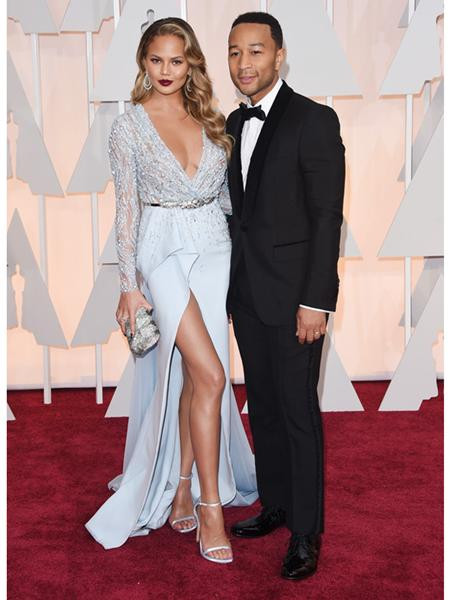 Siêu mẫu Chrissy Teigen cấm chồng thuê vú em trẻ đẹp ảnh 3