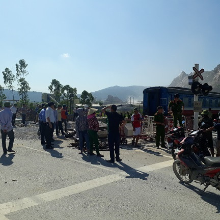 Nghi vấn chắn tàu chưa hạ trong vụ lật tàu hoả ở Thanh Hóa ảnh 1