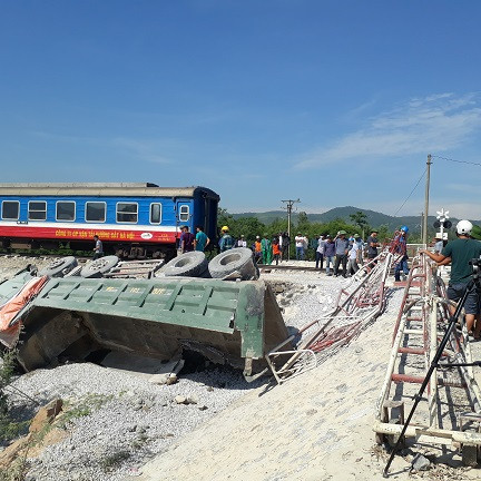 Nghi vấn chắn tàu chưa hạ trong vụ lật tàu hoả ở Thanh Hóa ảnh 5