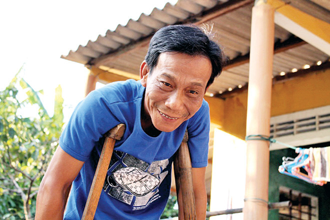 Một thầy giáo giàu nghị lực luôn mỉm cười trước khó khăn